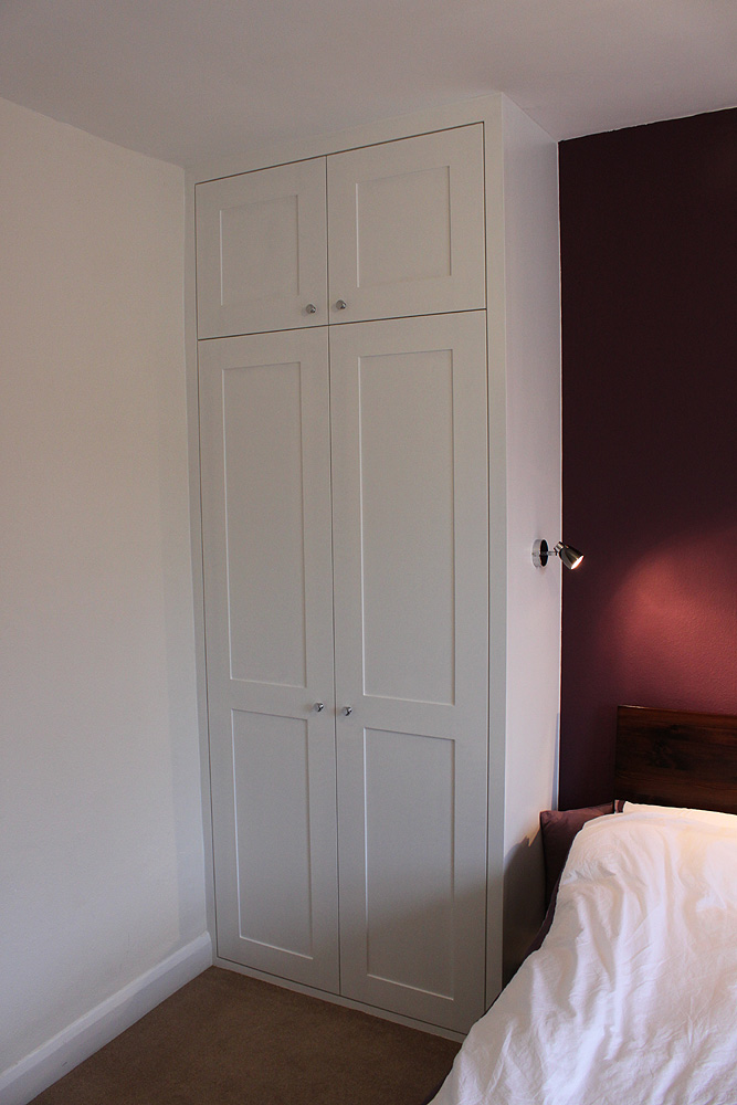 Shaker_fitted_wardrobe_.JPG