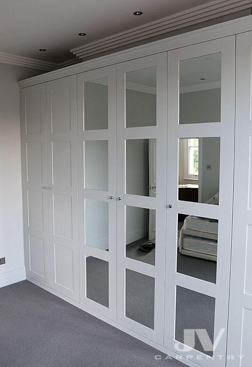 Fitted warrobe with mirrors