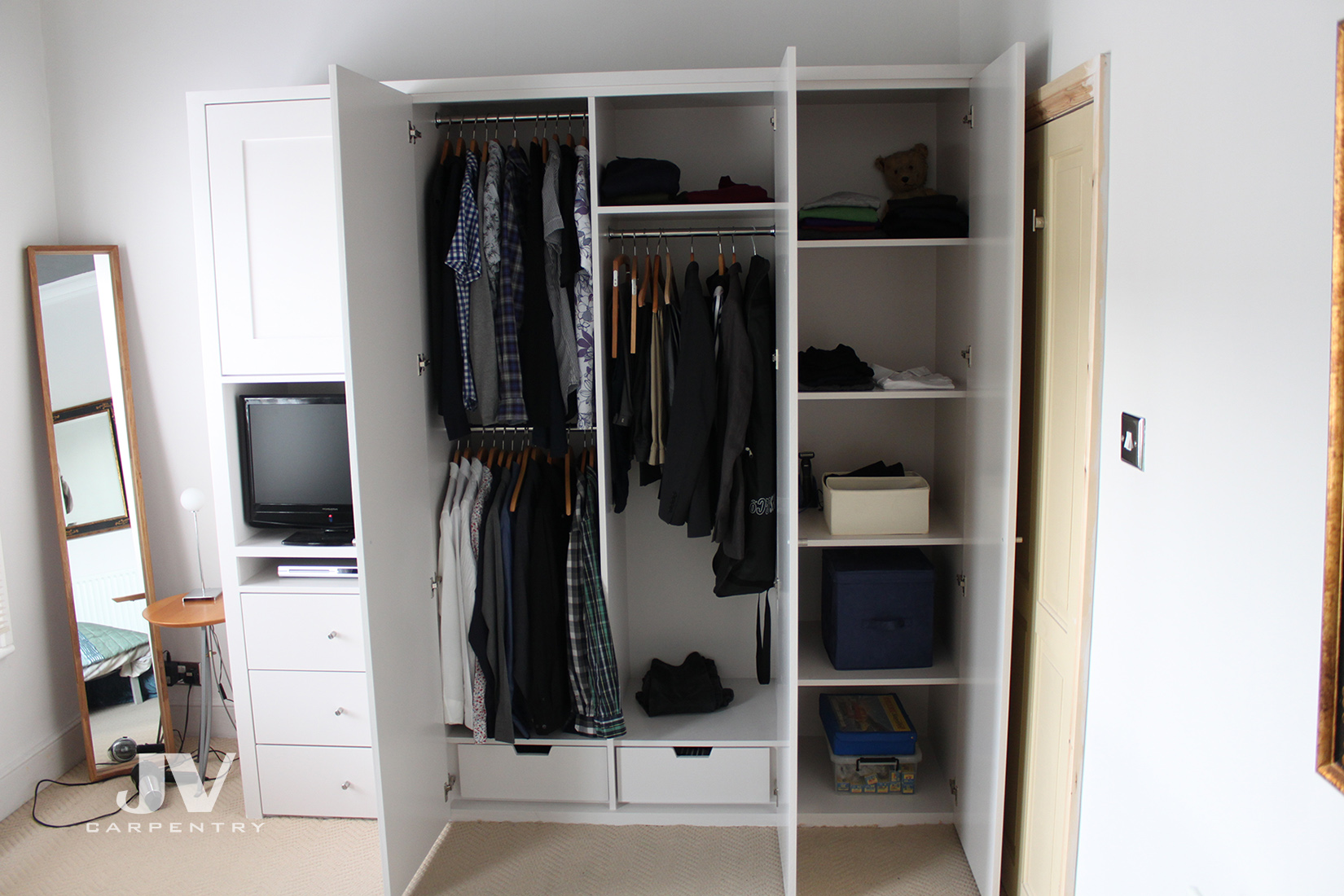 Small wardrobe inside ideas