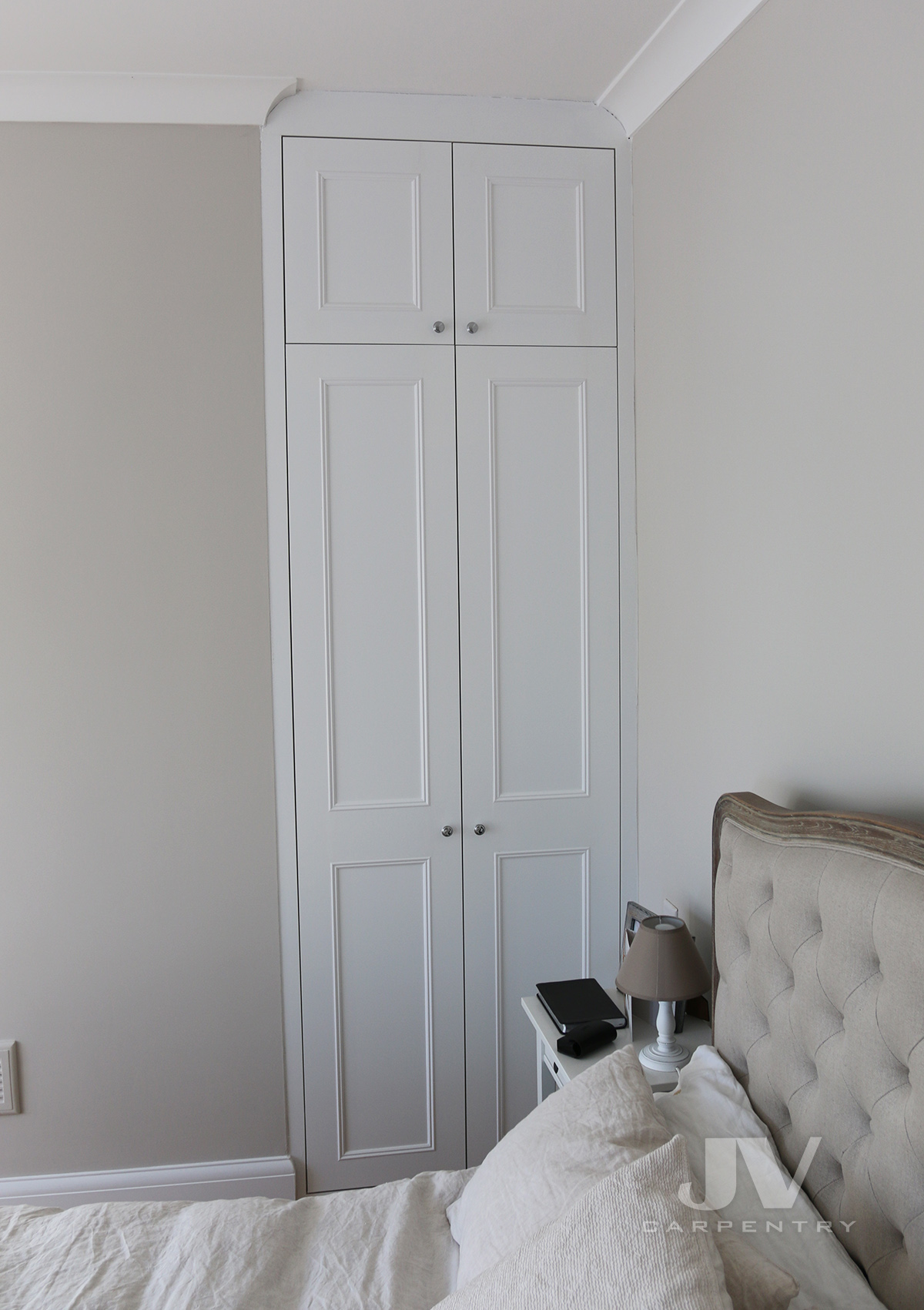 white alcove wardrobe - 2