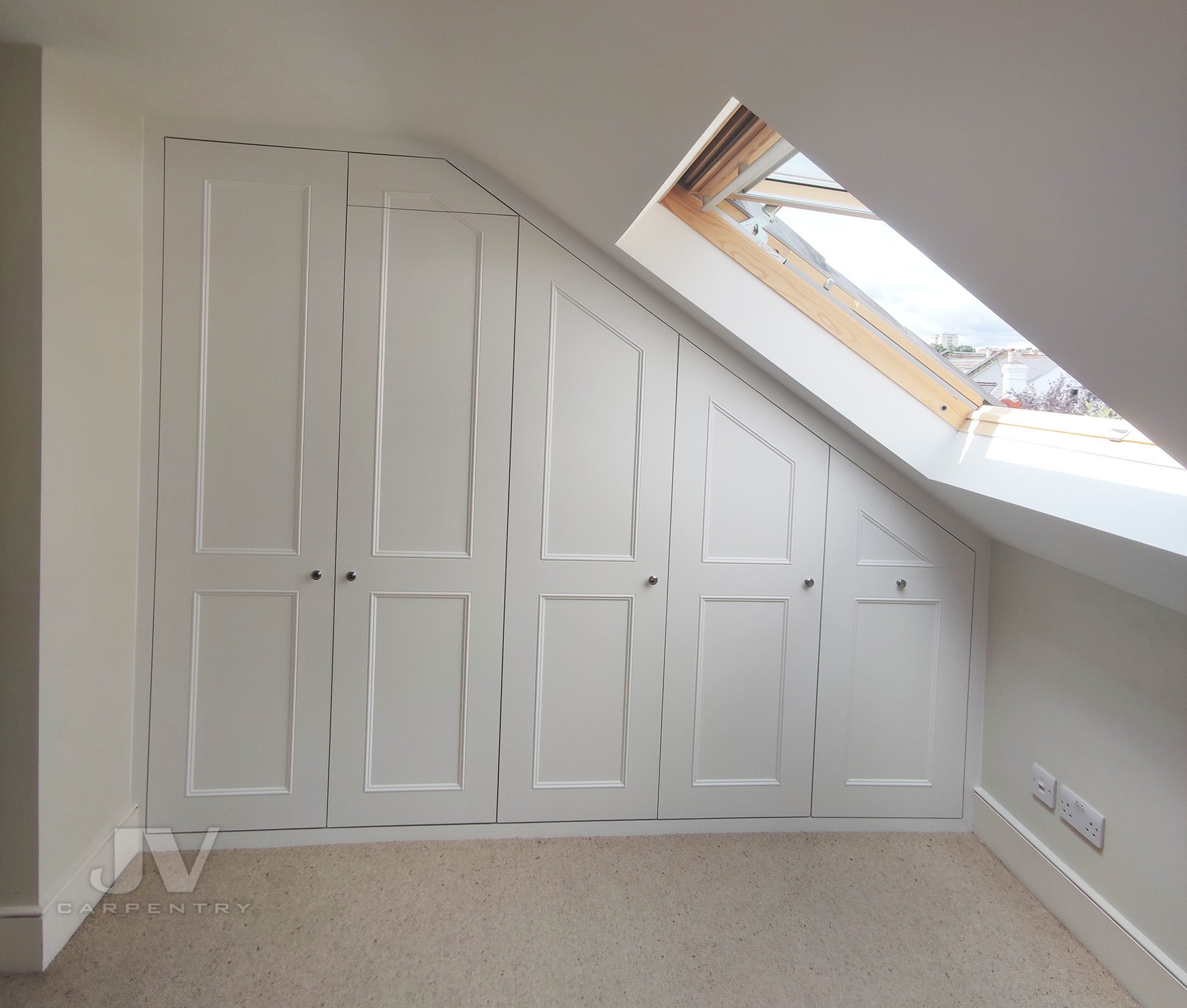 20 Fitted Wardrobes Ideas for Loft Conversion   JV Carpentry
