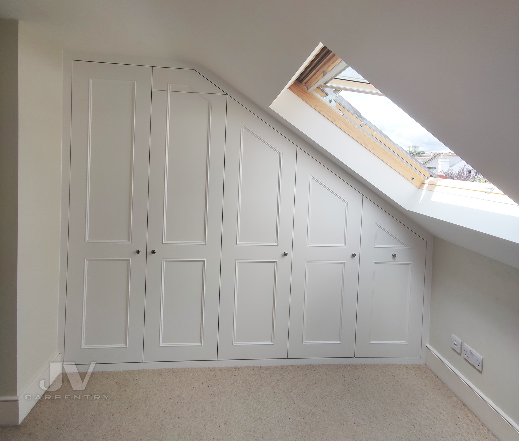 Loft fitted wardrobe