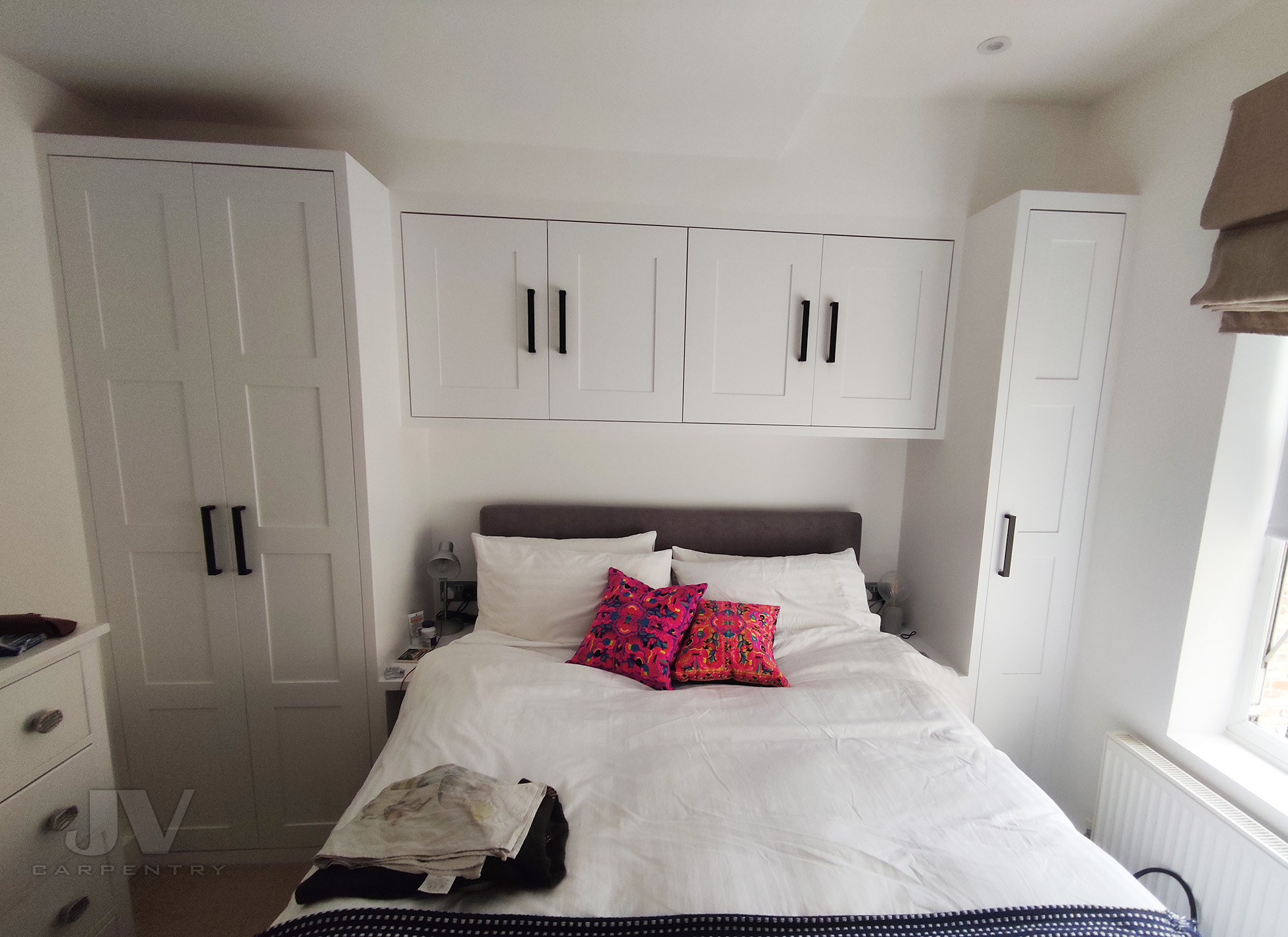 Small Bedroom Built In Cabinet Designs