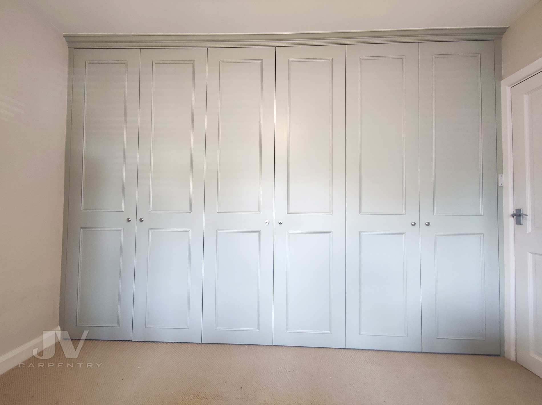 grey fitted wardrobe