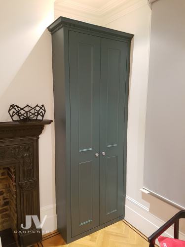 Alcove-wardrobe-odd-color-2