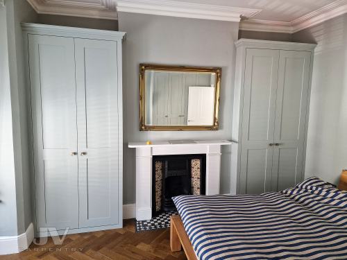 Fitted Bedroom Wardrobes in Alcoves – Soft Grey Finish