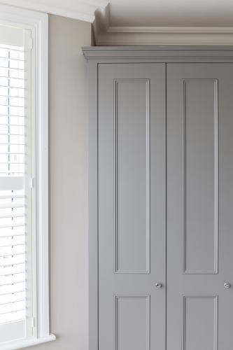 shaker beaded doors with cornice