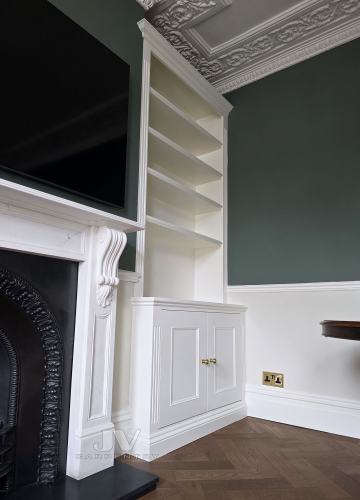 alcove-bookshelves-victorian