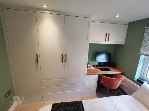 Fitted wardrobe with dressing table