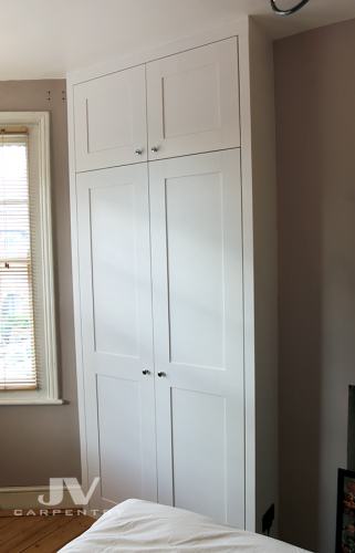 Alcove fitted wardrobe