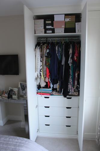 Alcove wardrobe interior idea