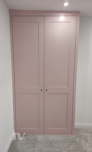 Fitted wardrobe pink colour