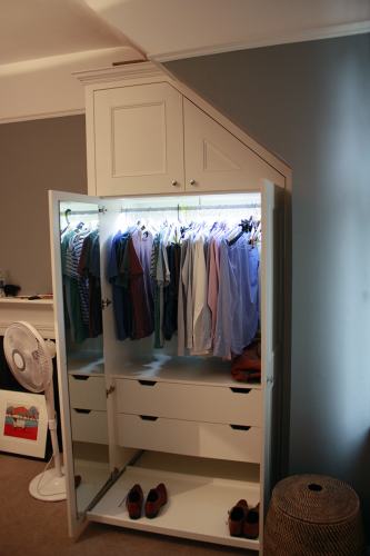 made-to-measure wardrobe interior